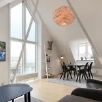 Апартаменты Harbour Penthouse *