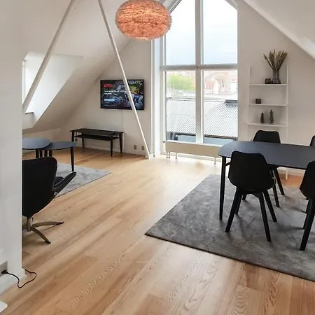 Harbour Penthouse Apartment
