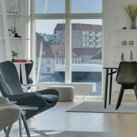 Harbour Penthouse Apartment